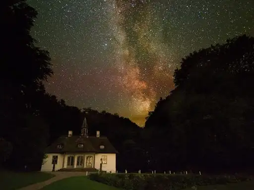 Dark Sky over Liselund Slot på Møn