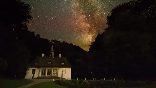 Dark Sky over Liselund Slot på Møn